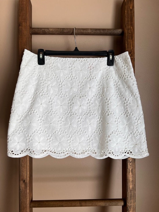 Lilly Pulitzer Dresses & Skirts - Lily Pulitzer White Floral Eyelet Mini Skirt